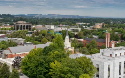 aerial shot of downtown Salem Oregon, home of Mike & Dad's